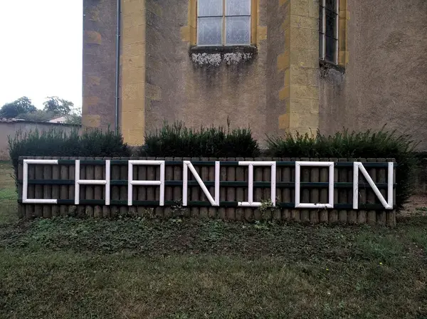 Monte Escalier 42 Monte escalier Chandon